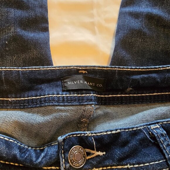 Silver Suki Capri Jeans Stretch 16 Distressed - Picture 9 of 11